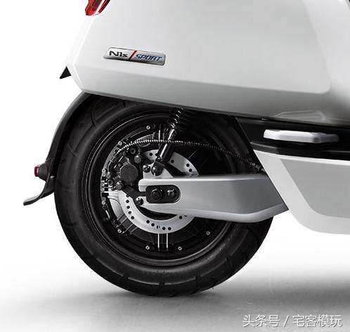 小牛电动车n1s动力版多少ah,76v100a小牛n1s尺寸