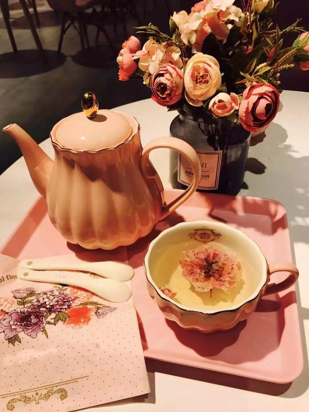 潮爆ins的粉色甜品店来通城啦！一大片粉红豹直撩你的少女心！