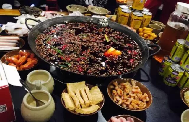这几家老火锅，征服了重庆一代又一代吃货的胃！