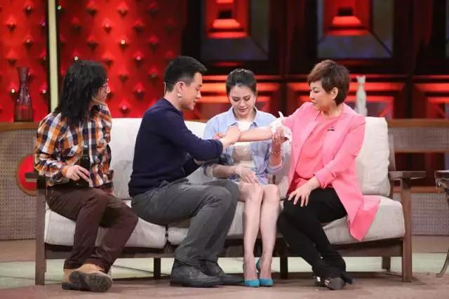 触目惊心！杨丞琳阿娇等人把刮痧过度神话，专家打脸：根本没效果