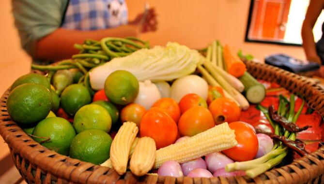 爱吃爱玩的旅行者清迈特色体验学做一顿秀色可餐的泰国菜！