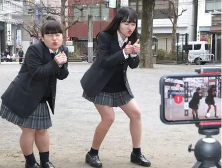 短视频战火烧到国外，快手抖音新一轮市场争夺战开打