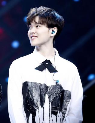 跑男范丞丞一眼认出蔡徐坤,偶像练习生朱正廷蔡徐坤范丞丞