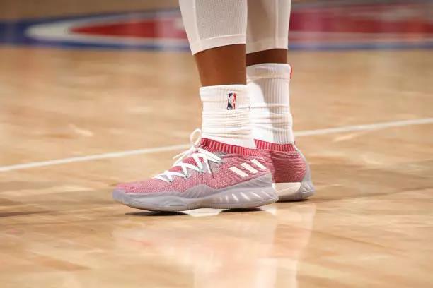 骚韦,骚韦最新投篮视频