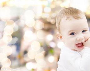 三月大的宝宝吐奶怎么办,三个月大的婴儿吐奶怎么回事