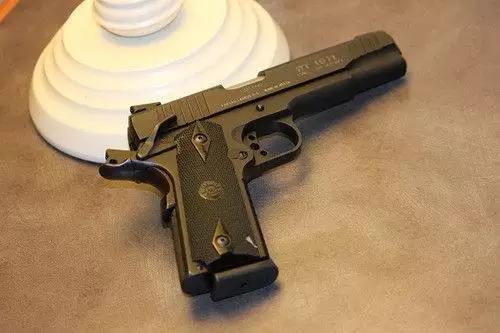 格洛克军用手枪和警用手枪的区别,92式警用手枪和军用手枪的区别