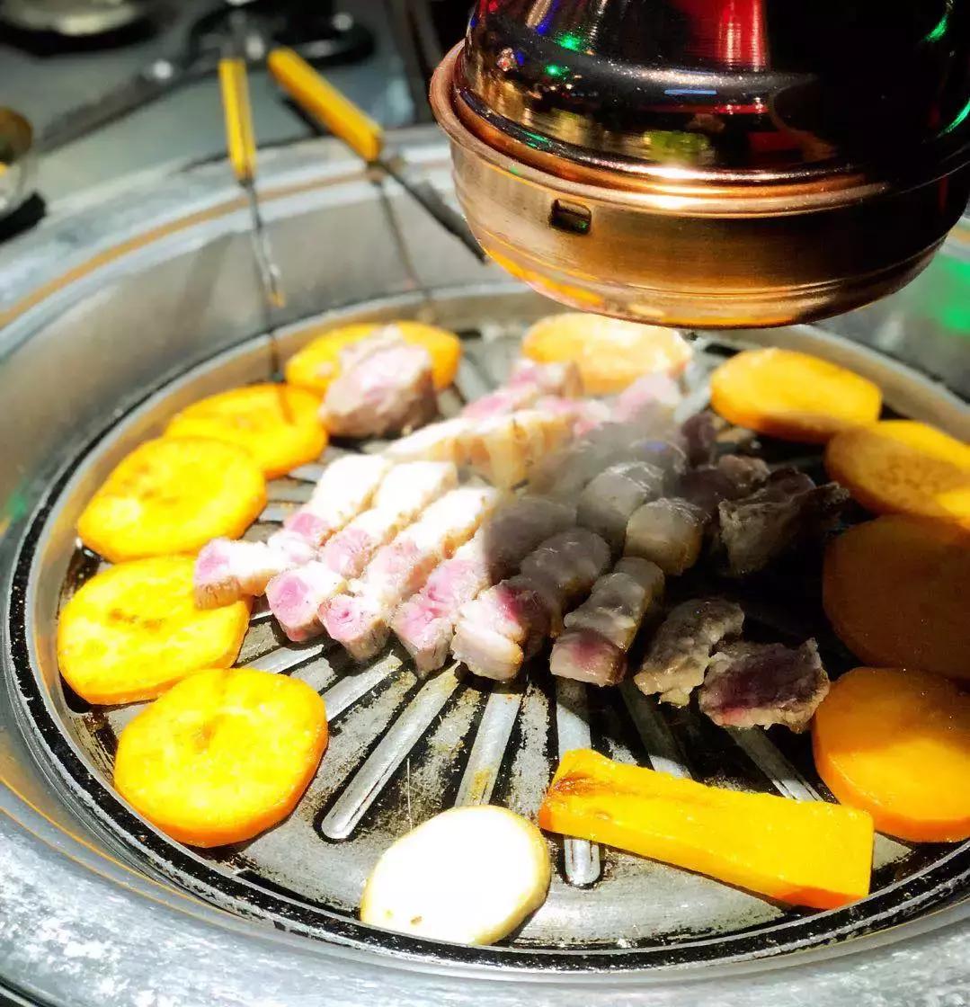 你无肉不欢吗？吃完叱咤大连烤肉界这4家名店，做梦也会笑！