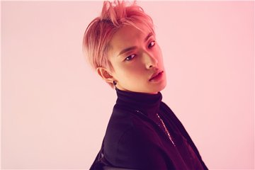 陈立农偶练firewalking公演图片,陈立农范丞丞在跑男的舞台上跳舞