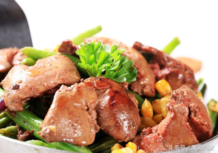 怀孕初期怎么缓解孕吐和口水多,怀孕初期喝椰子水可以缓解孕吐吗