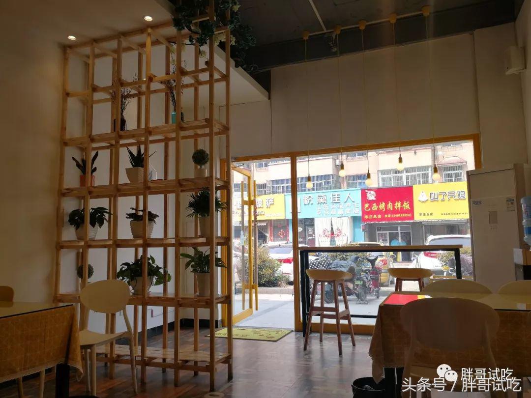 胖哥吃无骨鸡爪,胖哥试吃鸡爪