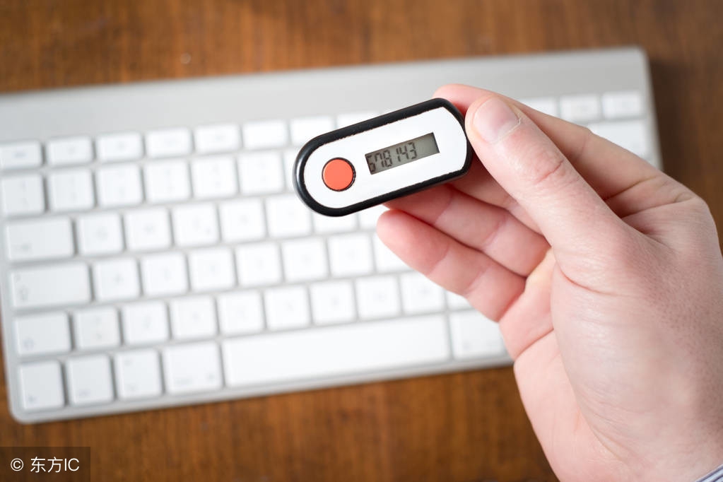 吃鸡手机机械键盘,吃鸡公认最好的游戏键盘