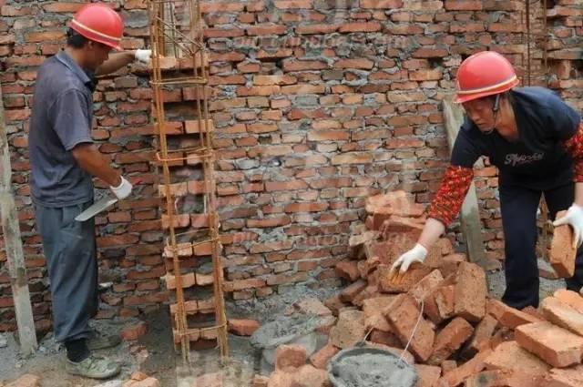建筑工越来越值钱，月薪平均1.5万？农民工兄弟你达标了吗？