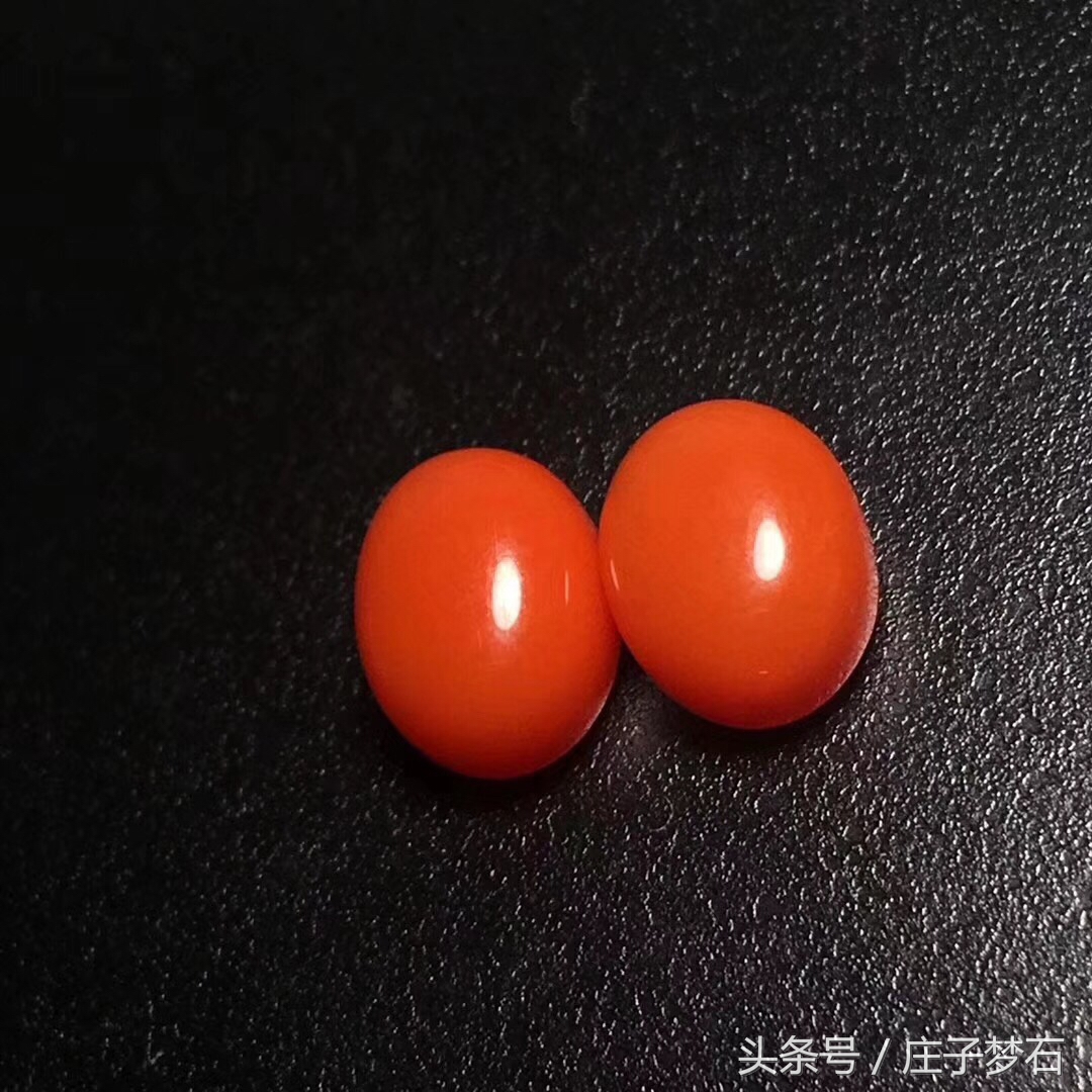 冰种黄龙玉带水草图片,黄龙玉水草花拍出天价