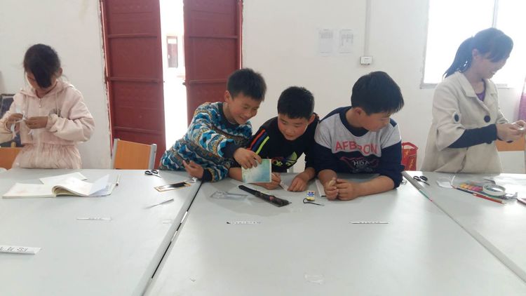 学校留守儿童制作书签,个性书籍书签制作小学生