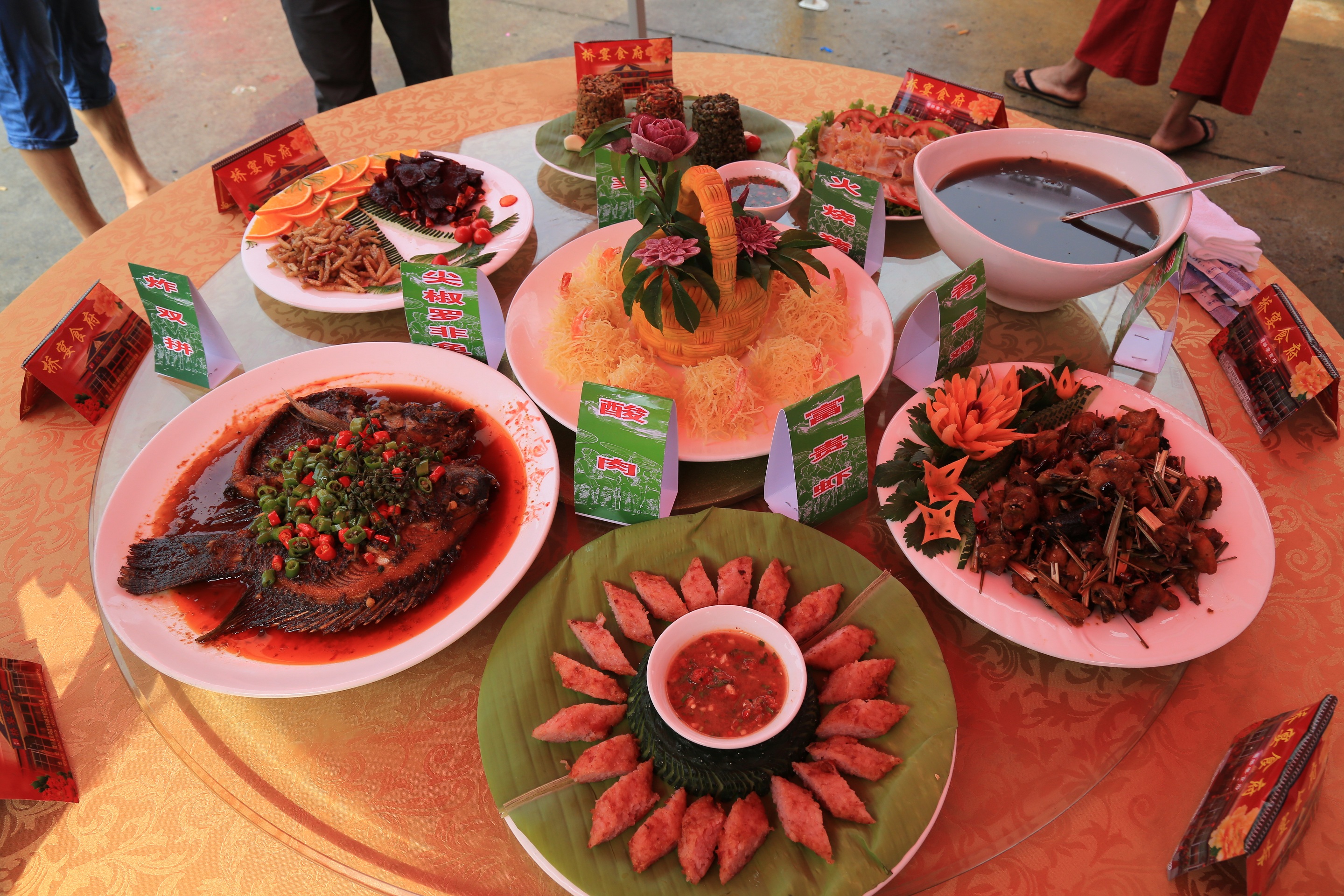 景洪泼水节今年还过吗,连山原生态景区皇后山泼水节