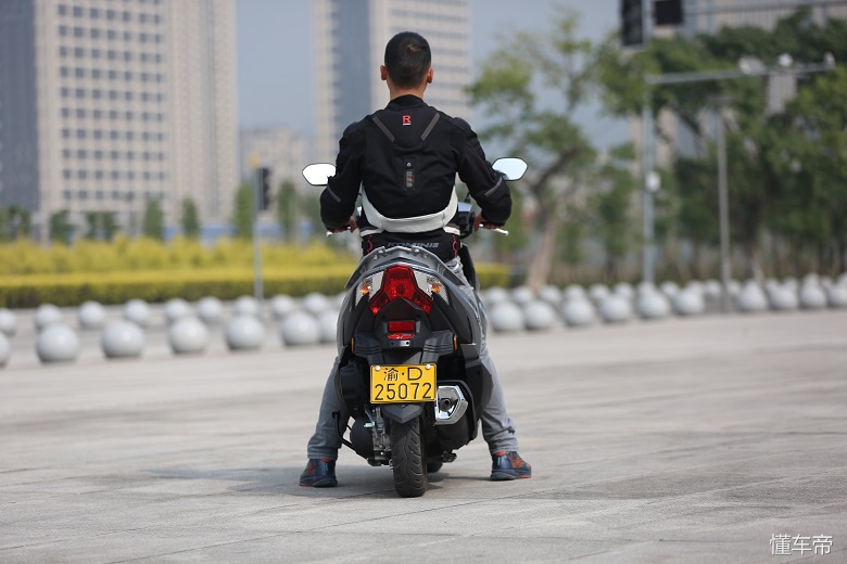 新大洲本田rx125裂行哪种颜色好看,新大洲本田裂行rx125和铃木uy125