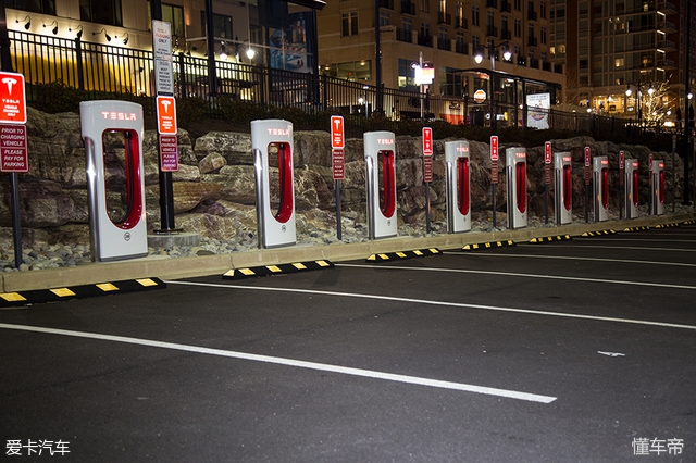 电动汽车的新王者来了！爱卡试驾特斯拉Model3！