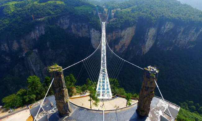 玻璃栈道玻璃会碎吗,玻璃栈道有破碎危险吗