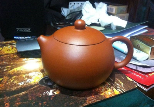 紫砂壶真假识别方法,怎样识别紫砂壶真假