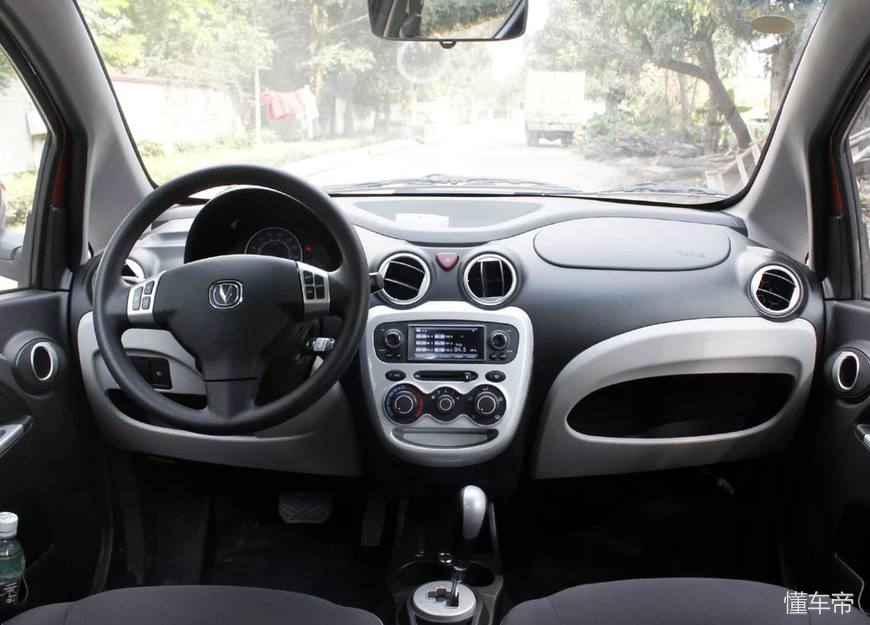 奔奔mini开车感受,长安奔奔mini驾驶第一视角