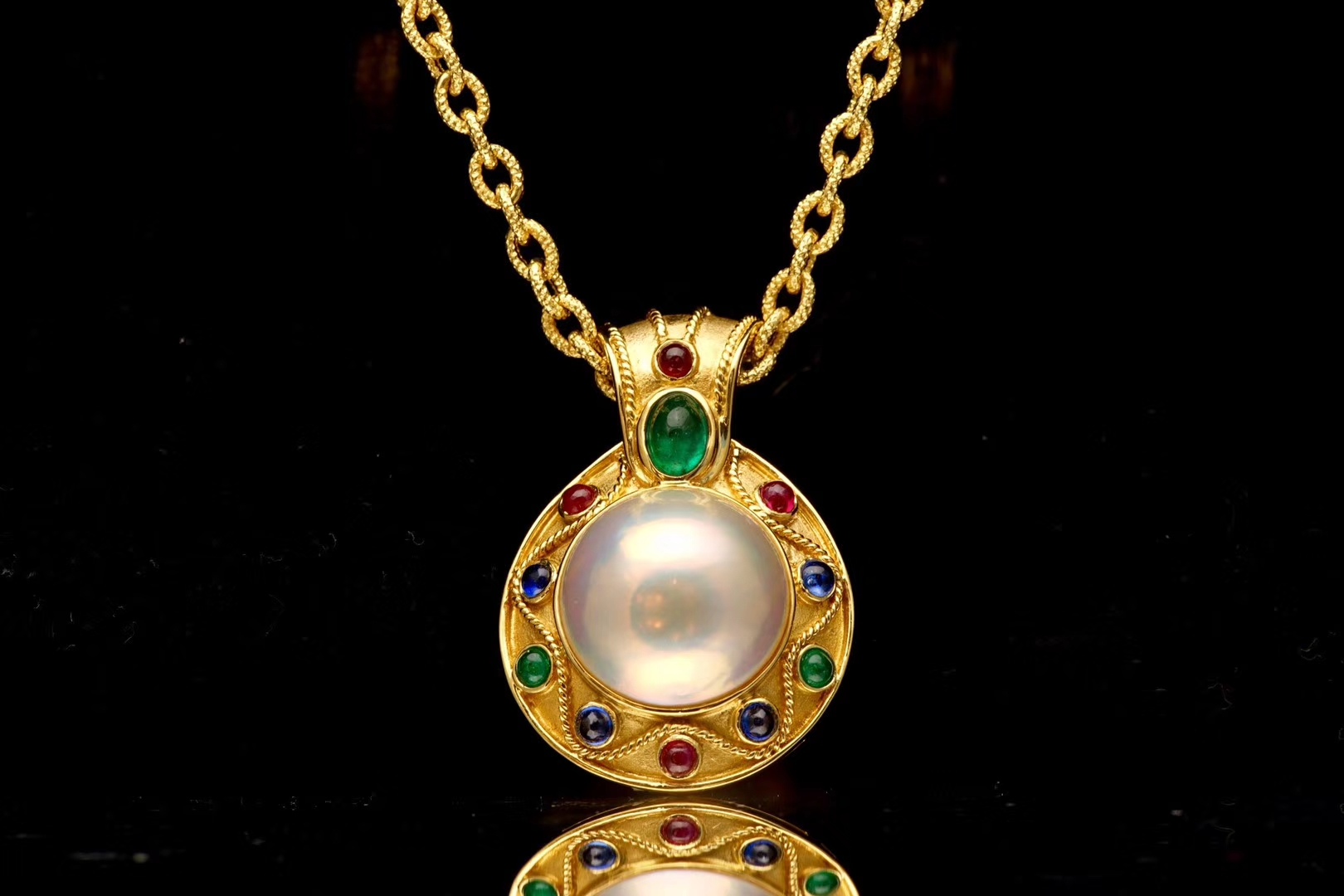 18k黄金首饰与足金的差别,买首饰18k金和千足金哪个更值得买