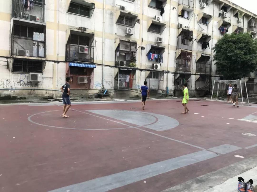 盘点:炼尸房边、大海之滨和群山环绕的泰国十大神奇球场