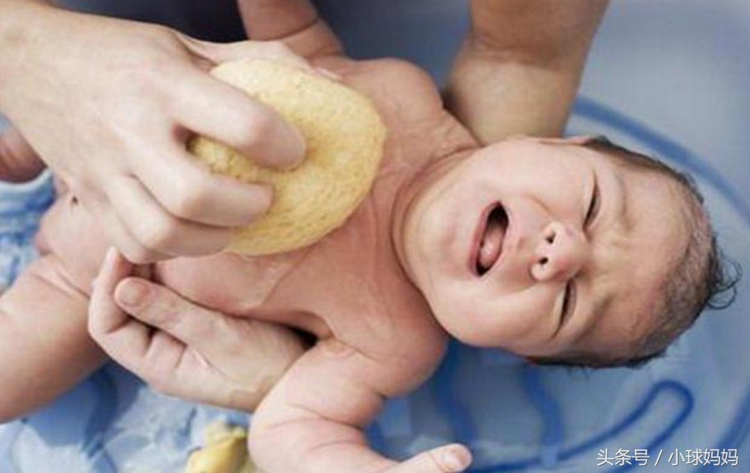 新生宝宝的这几个部位不要碰了，已经有孩子因此住院了，别大意！