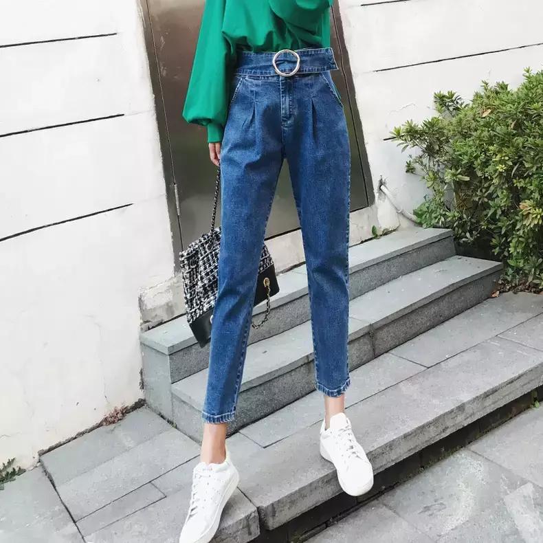 牛仔裤女修身裤怎么搭配,牛仔裤怎么穿显气质好看女