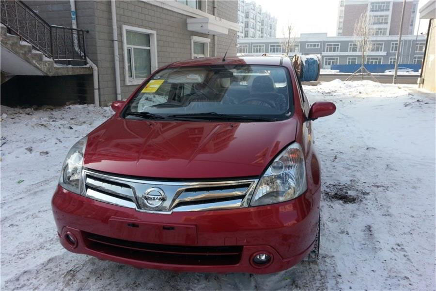 日产骊威2013款劲锐型1.6豪华版,10万以下空间大的车