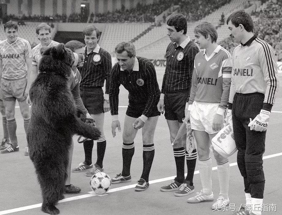 俄罗斯战斗民族足球赛200人打赢,俄罗斯最硬核的一场足球比赛