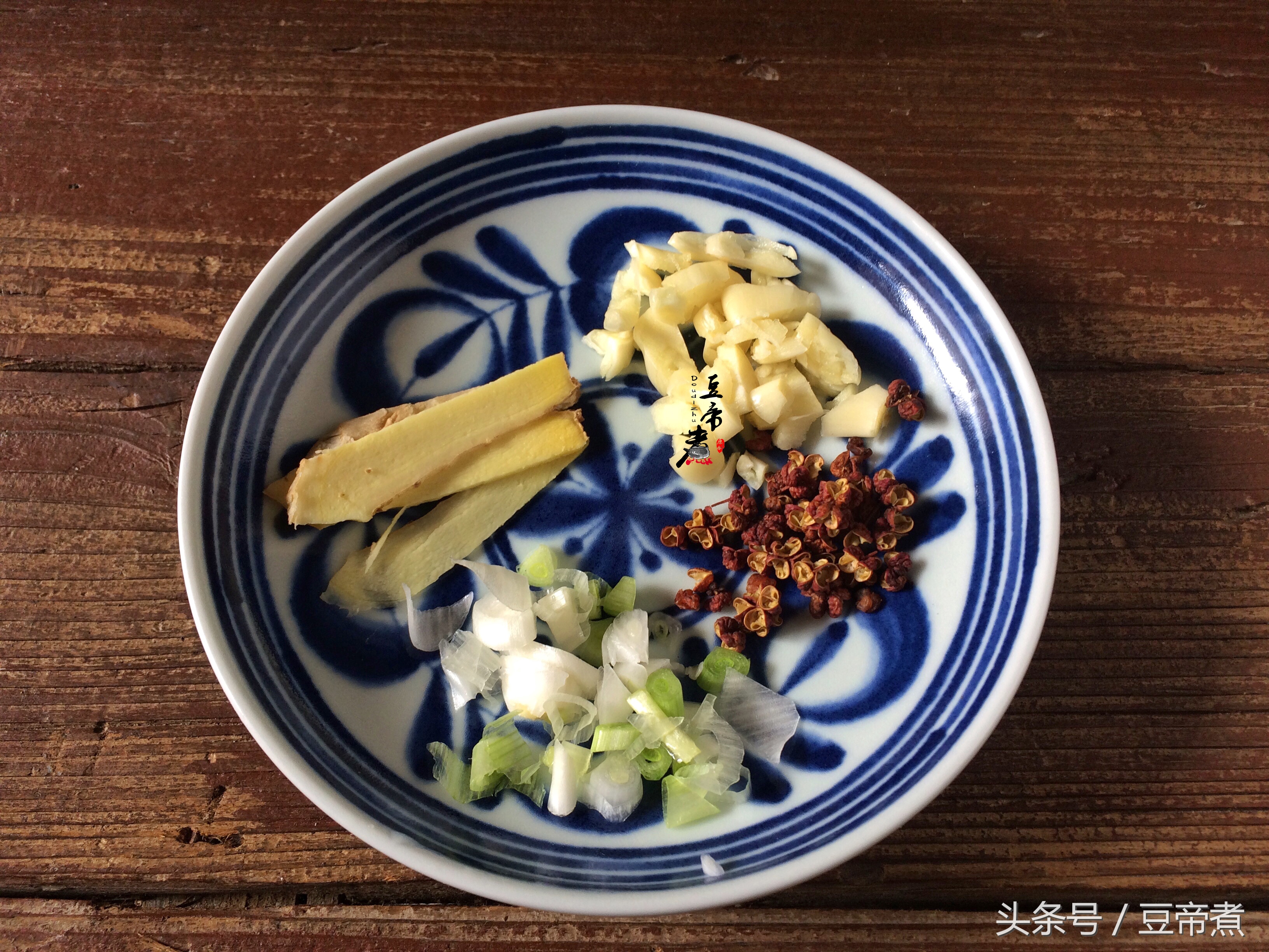 虾的10种最佳吃法水煮不用啤酒,虾煮几分钟会更嫩更好吃