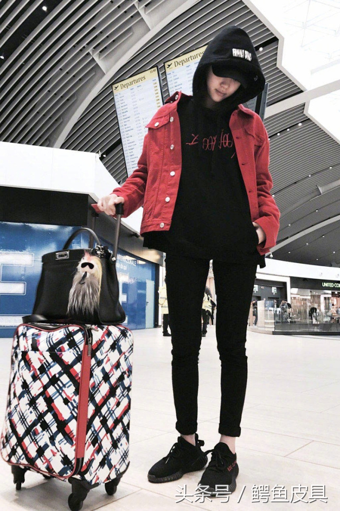 秋冬手袋流行元素,热门手袋款式