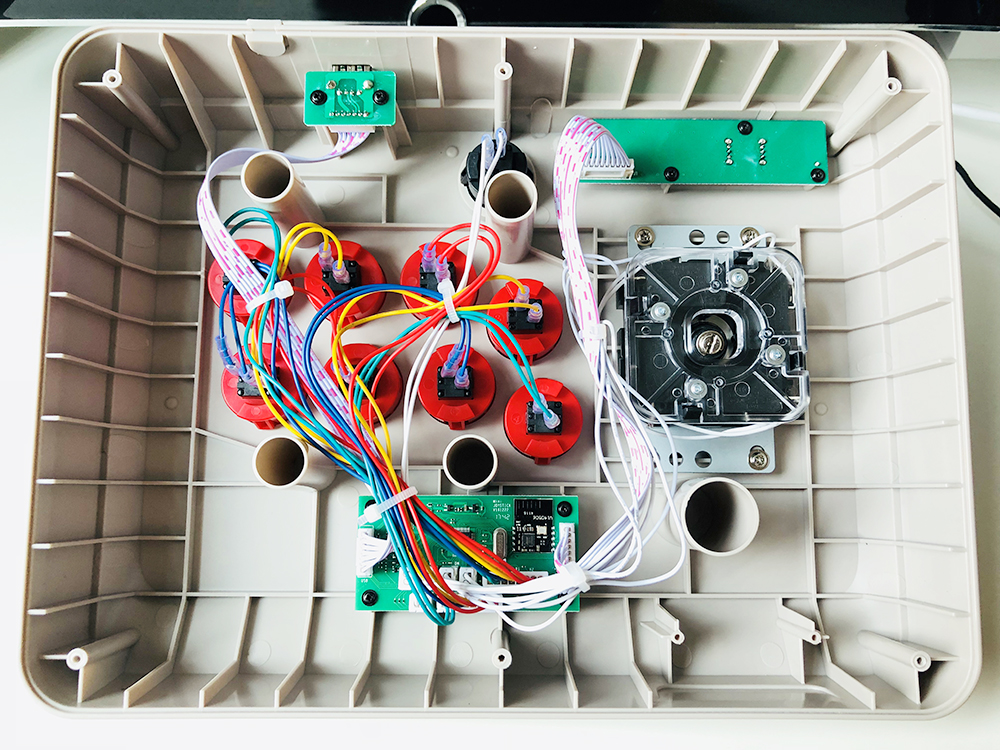 卖情怀抵不上填空白八位堂N30蓝牙街机摇杆评测