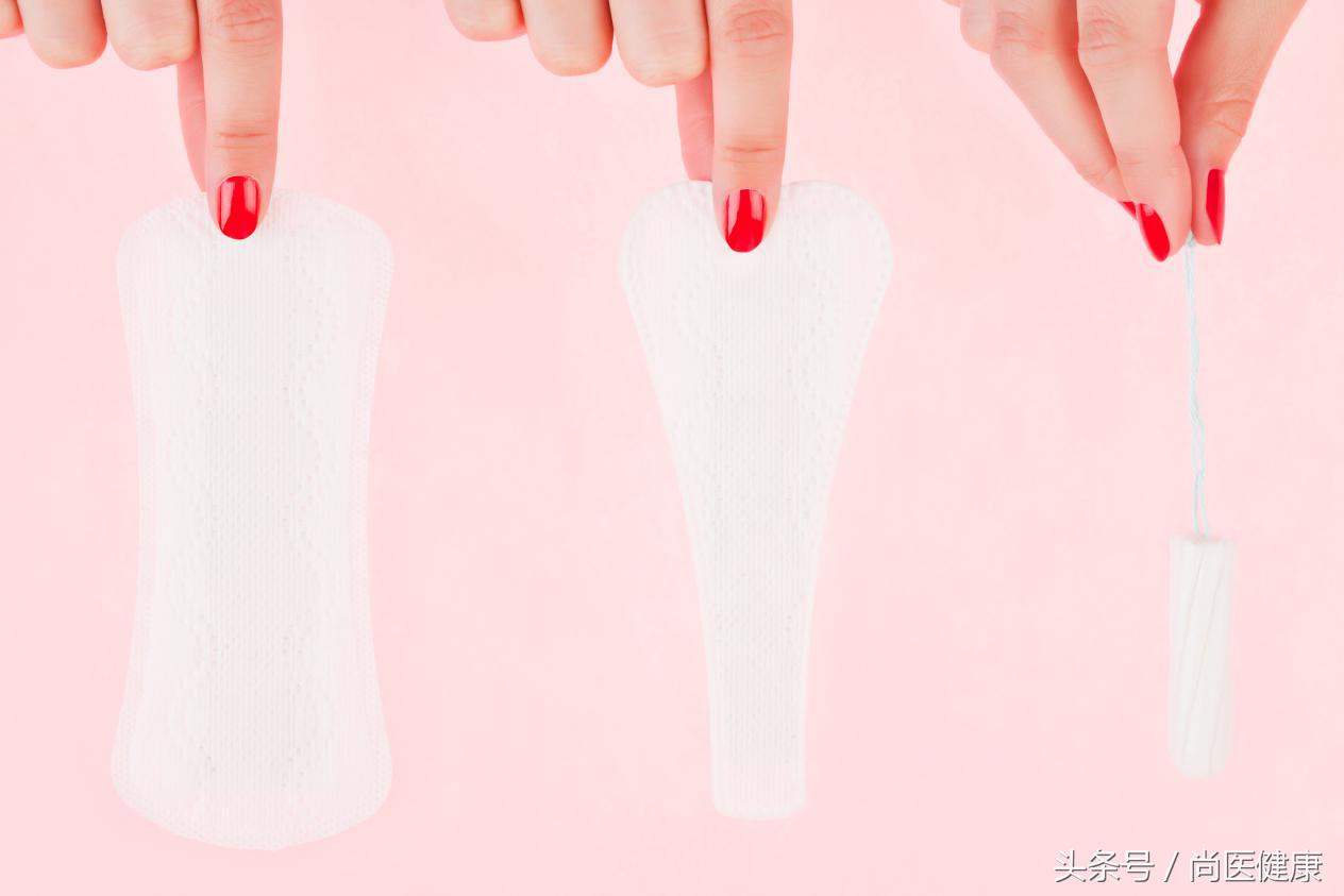 女生的姨妈巾该怎么换,来大姨妈了多久换一次姨妈巾