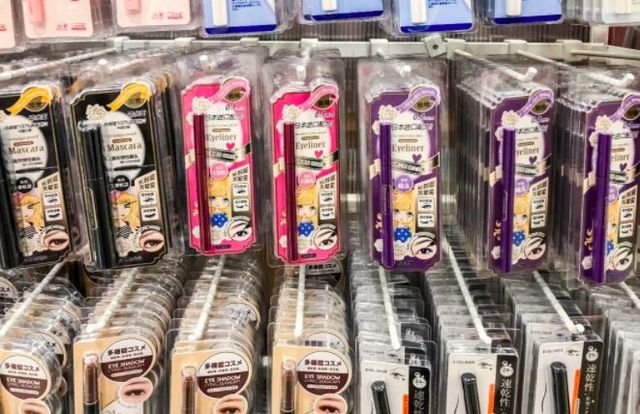 miniso抖音旗舰店,miniso名创优品hellokitty盲盒