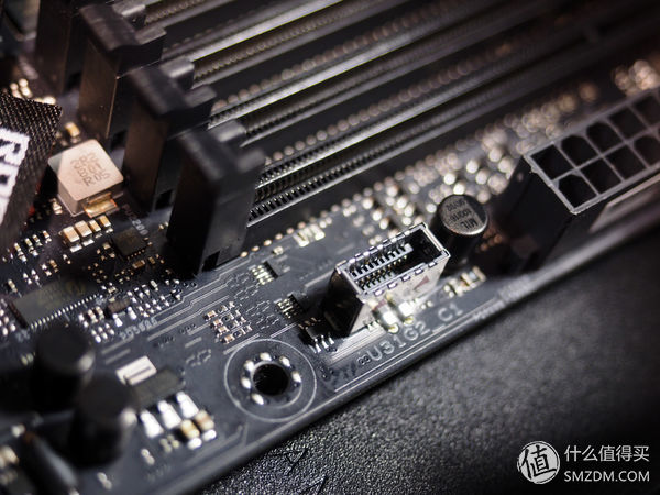 Zen+启动！船新组合RyzenR72700X+华硕ROGX470F—RGB开箱