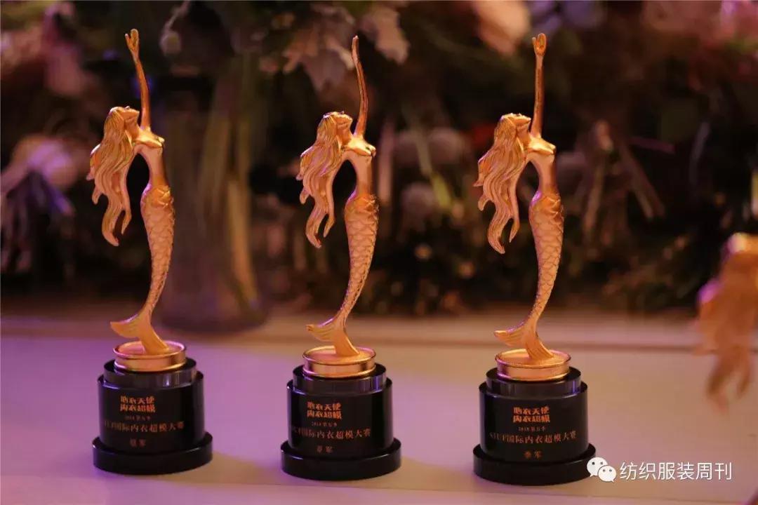 尘埃落定，是她摘得了SIUF超模“天使之冠”！