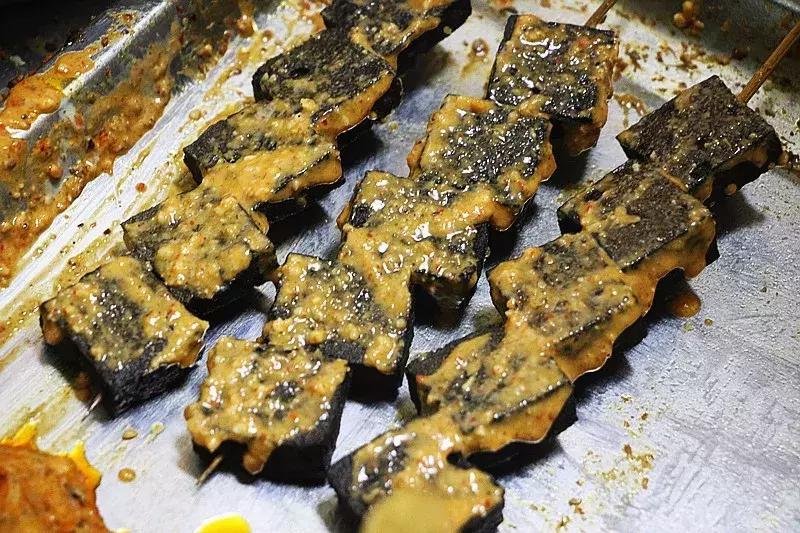 集齐大连7家好吃的臭豆腐小店,大连美食推荐必吃臭豆腐