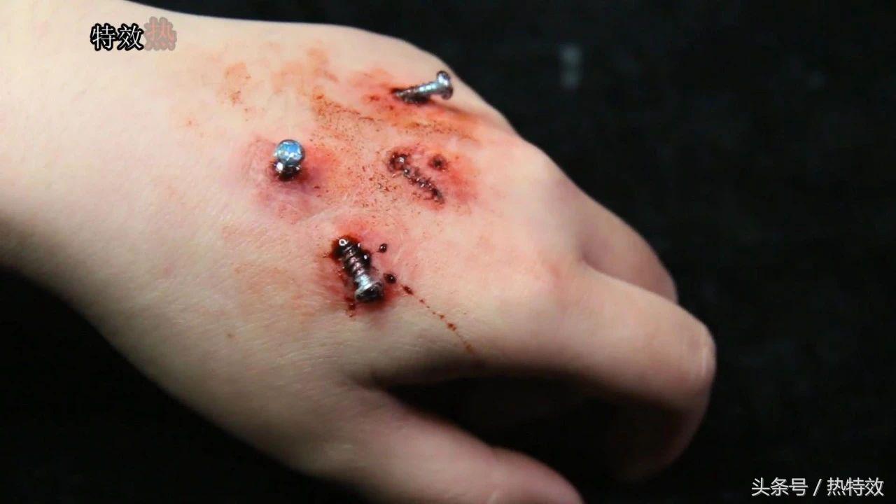 怎样把螺丝钉拧进去,螺丝钉怎么插进手背上