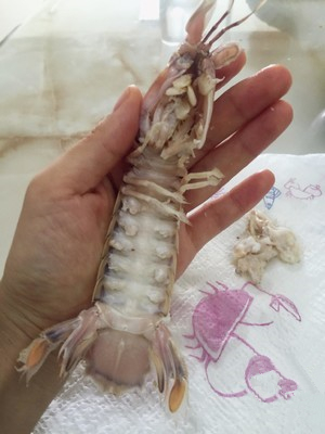 剥了皮的皮皮虾虾肉怎么吃,皮皮虾怎么吃可以完整地取出虾肉