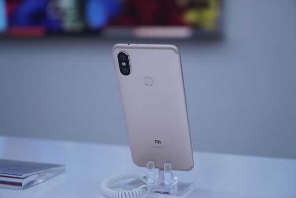 小米6和小米6x哪个是神机,小米6x对比小米6哪个更值得入手