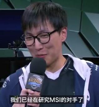 smeb鐪媟w,smeb鐪媟w姣旇禌瑙嗛