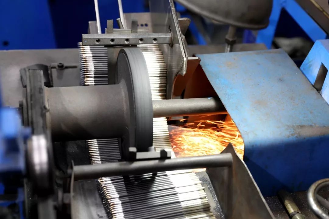 《中国钓鱼》杂志一行二人走进黑金刚