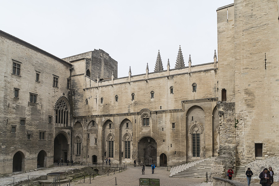 清明时节游法兰西赏历史文化之四：阿维尼翁