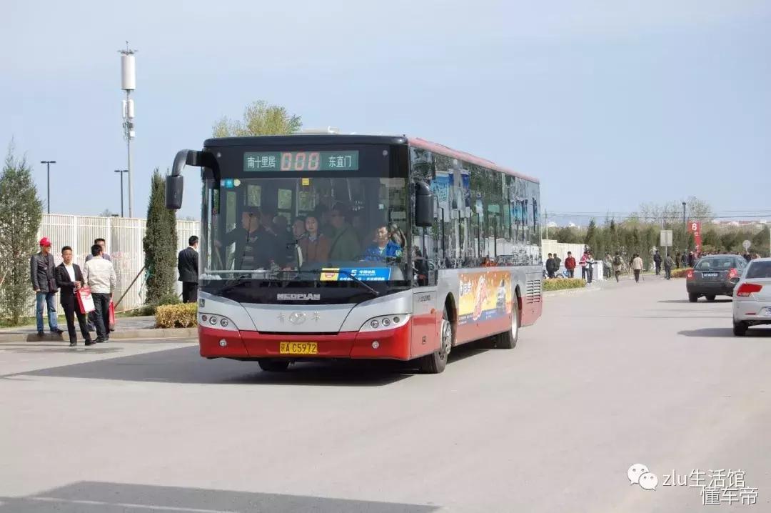 「北京记忆」2010北京国际车展的大家伙:18米大公共摆渡车