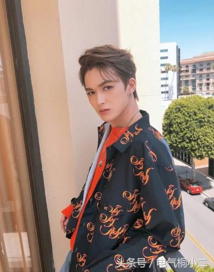 尤长靖学蔡徐坤青春的花路,小王子尤长靖蔡徐坤