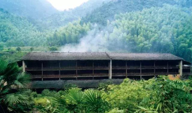 天王盖地虎，牛肉一万五；宝塔镇河妖，*楼青**你先挑