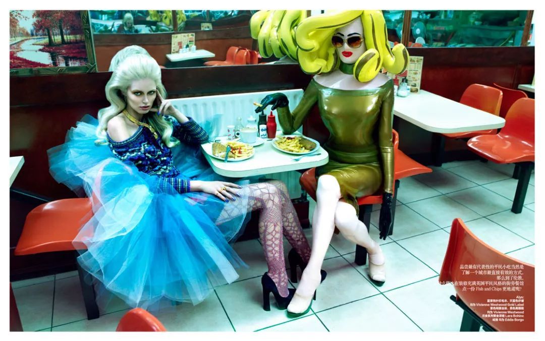 备受欧美时尚圈宠爱的真人*气娃充**娃，每次看秀都坐在第一排