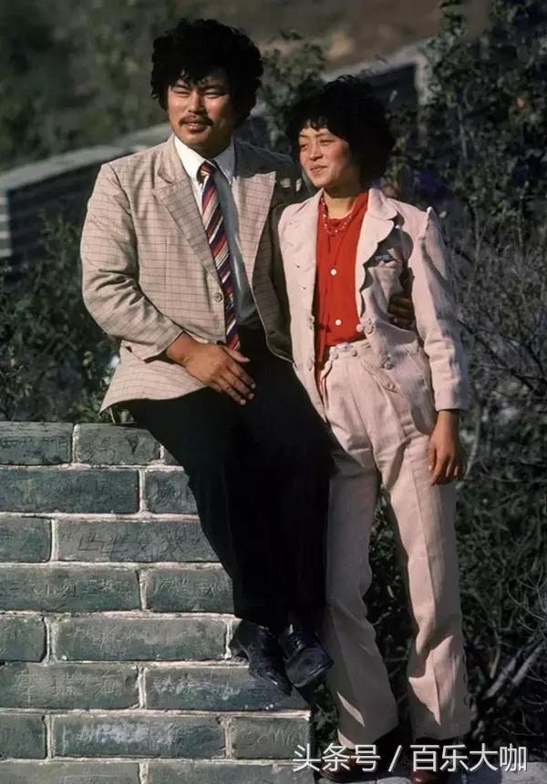 80年代的北京还不堵车车辆很少,80年代的北京牌汽车