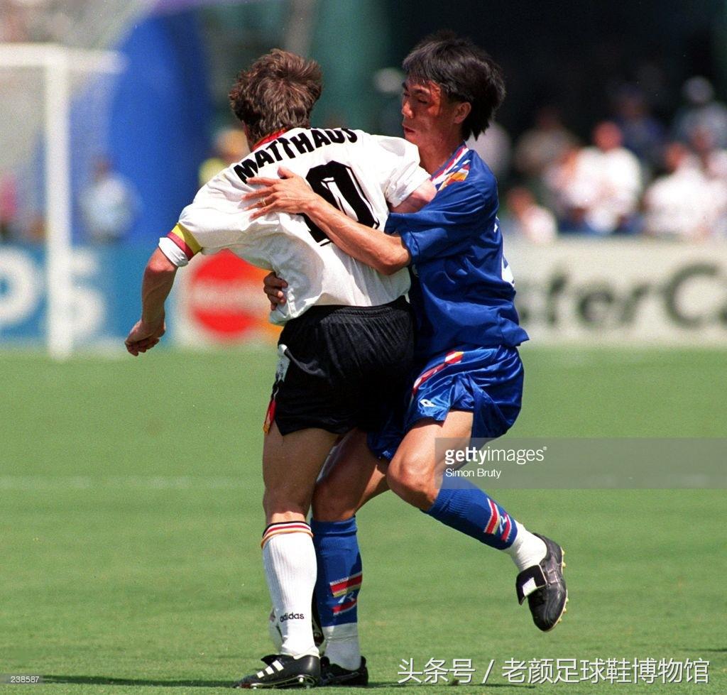 1970年世界杯足球鞋,2006世界杯猎鹰足球鞋